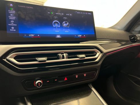 Certified 2023 BMW 330i Sedan w/ M Sport Package image 28