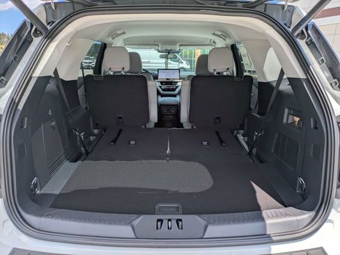 New 2026 Ford Explorer Active w/ Active Comfort Package RWD image 5