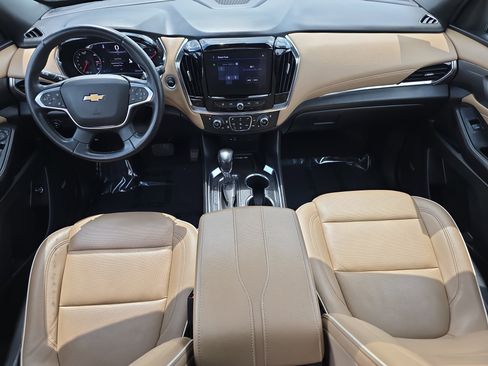 Used 2023 Chevrolet Traverse Premier image 20