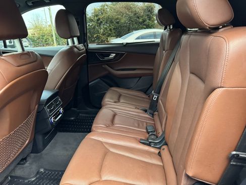 Used 2017 Audi Q7 3.0T Prestige image 29