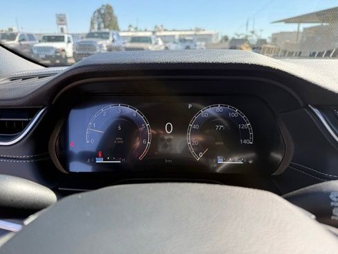 New 2025 Jeep Grand Cherokee Altitude image 15