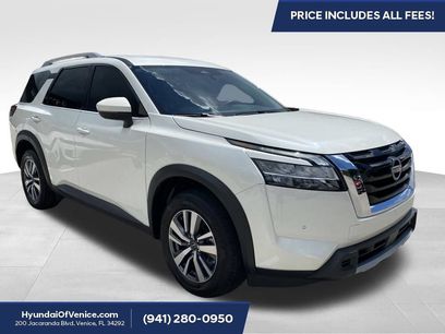 Used 2024 Nissan Pathfinder SL