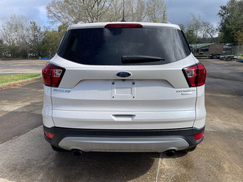 Used 2019 Ford Escape Titanium image 6