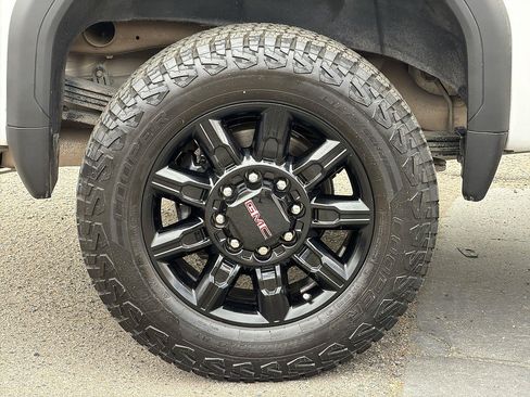 Used 2025 GMC Sierra 2500 AT4 AWD/4WD image 32