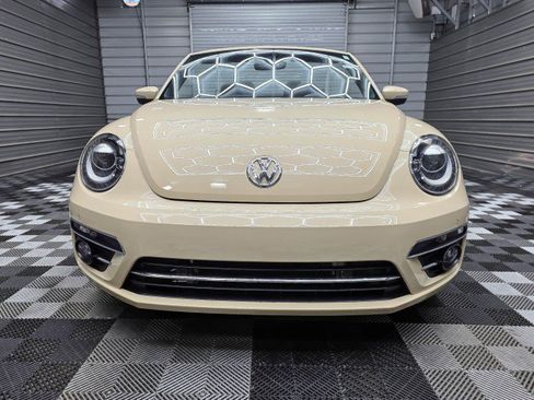 Used 2019 Volkswagen Beetle 2.0T Final Edition SEL FWD image 4