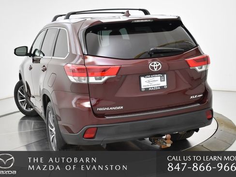 Used 2019 Toyota Highlander XLE image 6