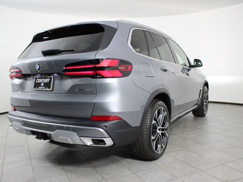 New 2026 BMW X5 xDrive40i w/ Climate Comfort Package image 9