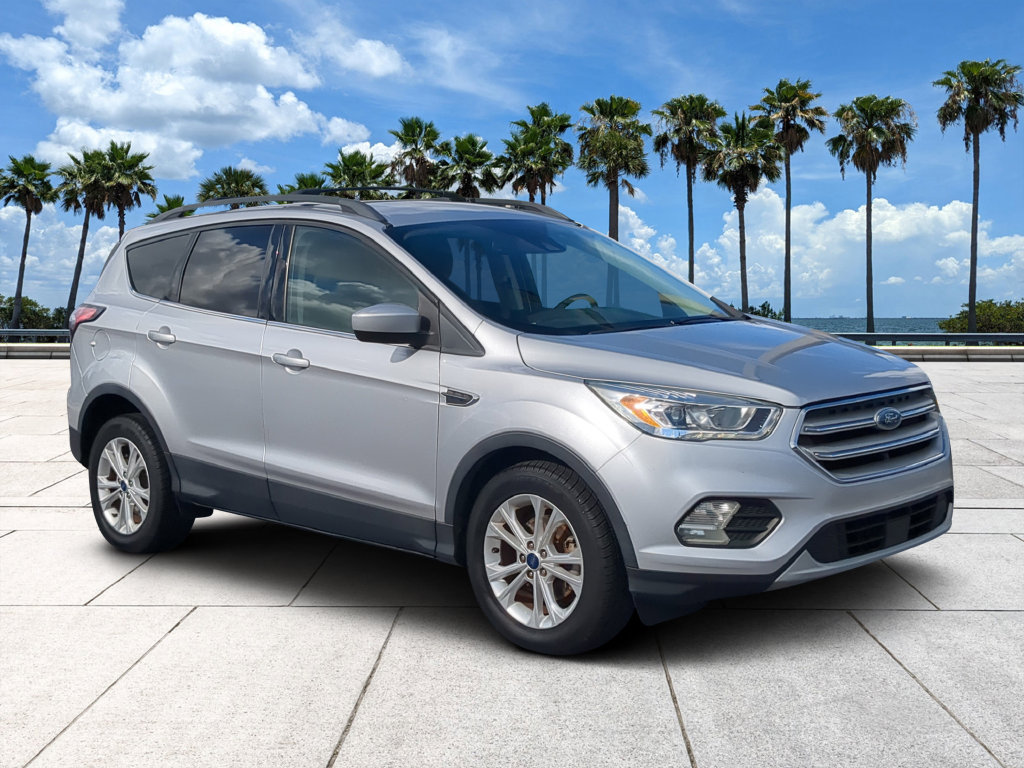 Used 2018 Ford Escape SEL w/ Ford Safe & Smart Package FWD image 3