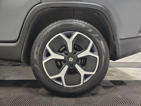 Used 2024 Rivian R1T Adventure AWD/4WD image 10