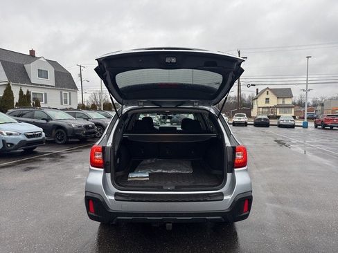 Used 2019 Subaru Outback 2.5i Premium w/ Popular Package #2 image 10