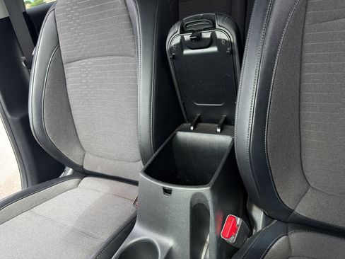 Used 2023 Kia Seltos S FWD image 33