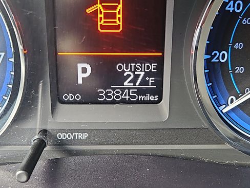 Used 2019 Toyota Corolla LE image 6