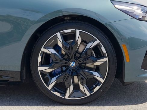 New 2026 BMW 550e xDrive image 6