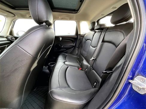 Used 2019 MINI Cooper 4-Door Hardtop w/ Signature Upholstery Package image 14