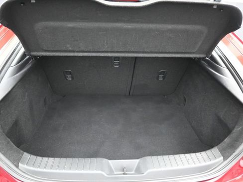 Used 2023 MAZDA MAZDA3 s FWD image 34