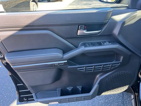 Used 2025 Toyota Tacoma TRD Off-Road w/ TRD Off Road Upgrade Package image 19