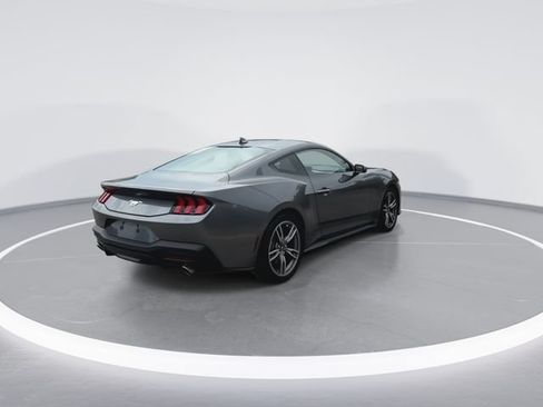 Used 2025 Ford Mustang Coupe RWD image 11