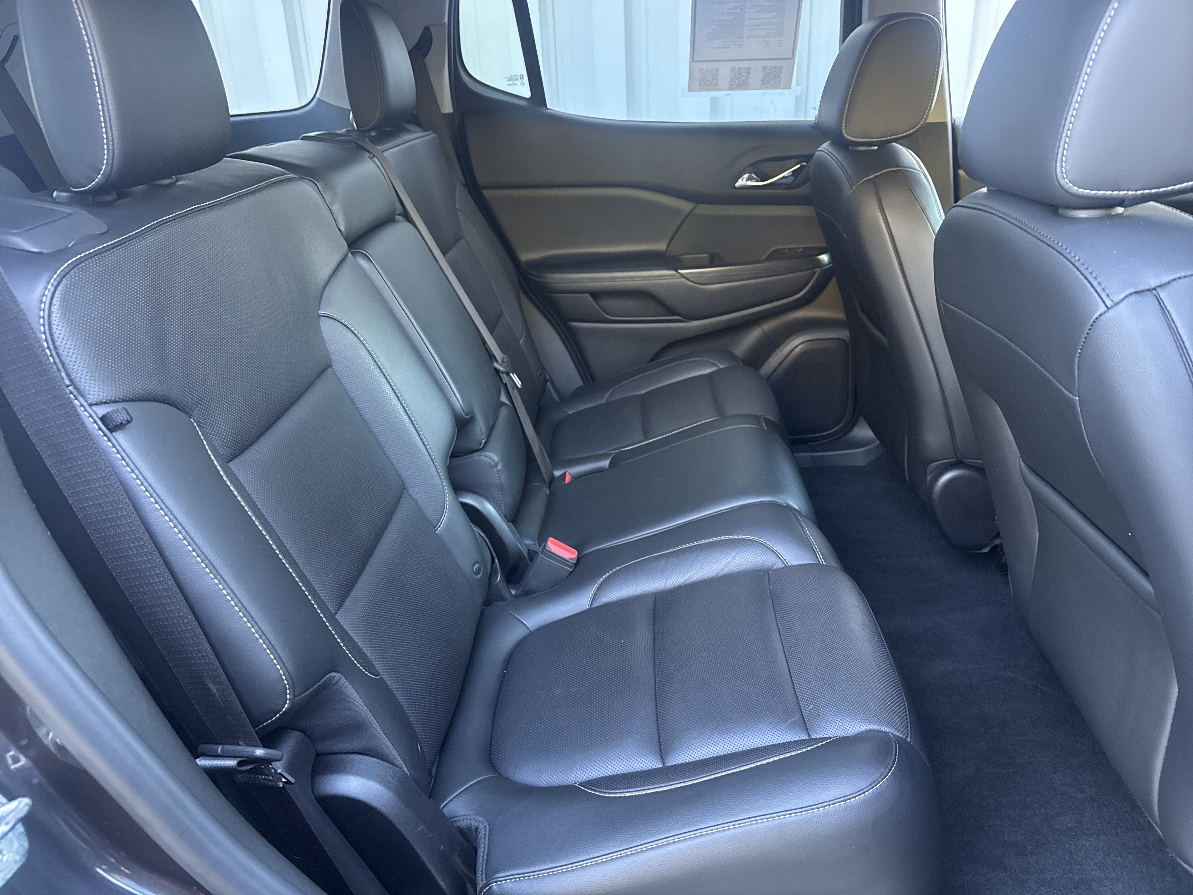 Used 2019 GMC Acadia SLT AWD/4WD image 15