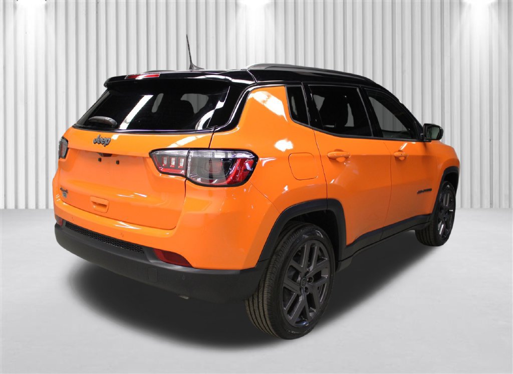 New 2026 Jeep Compass Limited AWD/4WD image 3