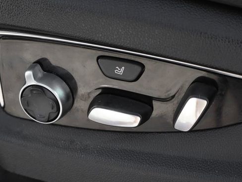 Used 2017 Cadillac Escalade ESV Platinum image 22