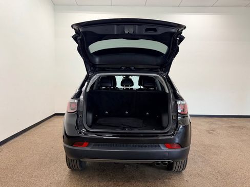 Used 2022 Jeep Compass Limited AWD/4WD image 5