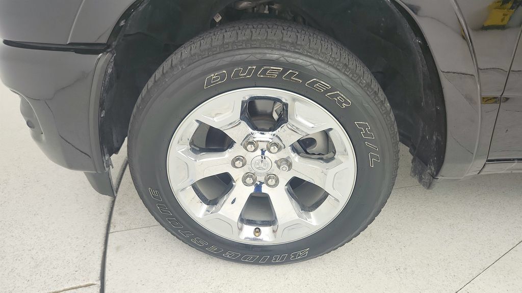 Used 2025 RAM 1500 Big Horn RWD image 27