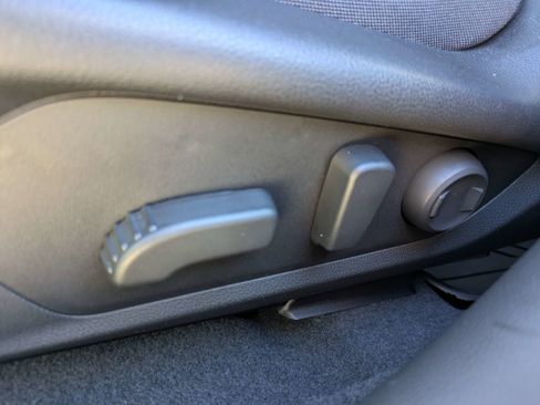 Certified 2025 Subaru Crosstrek 2.0i Premium image 20