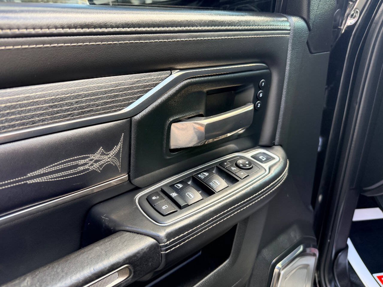 Used 2020 RAM 2500 Limited AWD/4WD image 19