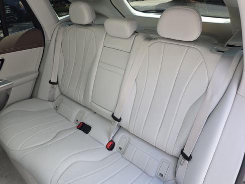 New 2026 Mercedes-Benz EQE 320 4MATIC SUV image 14