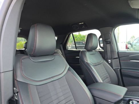 Used 2025 Ford Explorer ST-Line RWD image 16