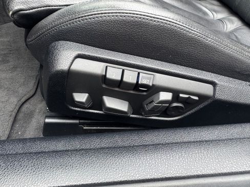 Used 2013 BMW 640i Convertible RWD image 8