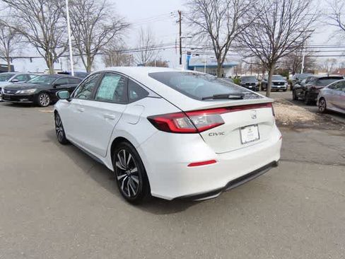 Certified 2024 Honda Civic EX-L image 4