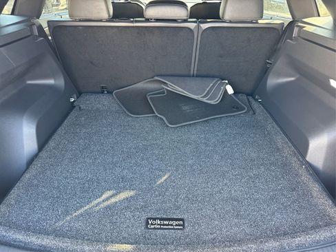 Used 2024 Volkswagen Atlas Cross Sport SE w/ Panoramic Sunroof Package image 14