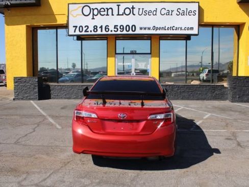 Used 2014 Toyota Camry LE image 6