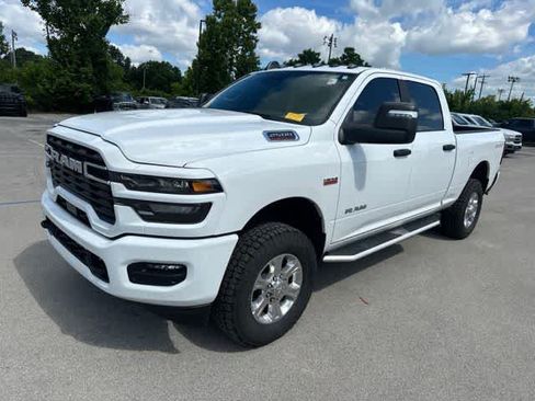 Used 2025 RAM 2500 Big Horn AWD/4WD image 2