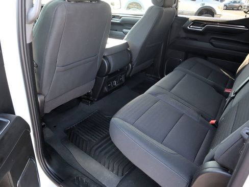 Used 2025 Chevrolet Silverado 1500 LT image 10