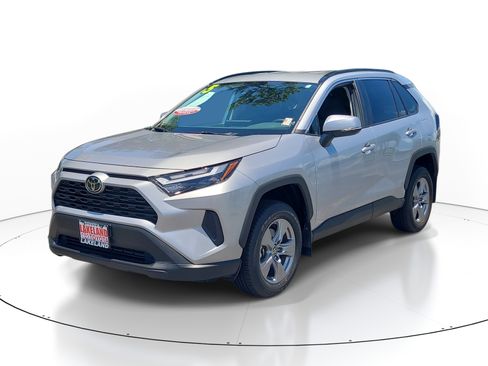 Certified 2025 Toyota RAV4 XLE FWD image 3