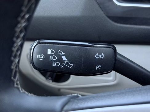 Used 2024 Volkswagen Tiguan SE AWD/4WD image 28