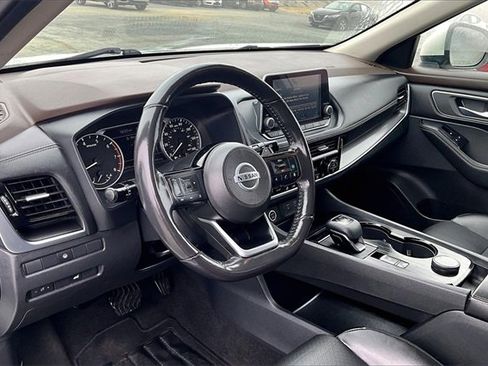 Used 2021 Nissan Rogue SV w/ Premium Package image 11