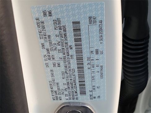 New 2024 Lincoln Corsair Reserve w/ Equipment Group 201A image 11