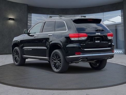 Used 2017 Jeep Grand Cherokee Summit AWD/4WD image 3