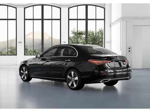 Used 2025 Mercedes-Benz C 300 Sedan image 28