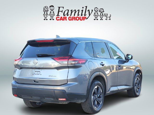 Used 2024 Nissan Rogue SV AWD/4WD image 4