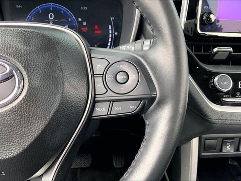 Certified 2025 Toyota Corolla Cross XLE AWD/4WD image 24