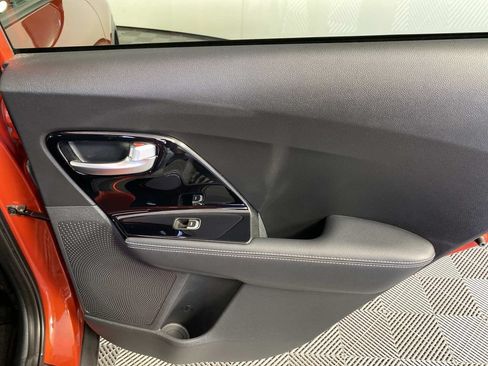 Used 2022 Kia Niro Touring Special Edition FWD image 26