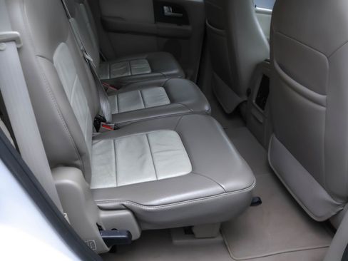 Used 2004 Ford Expedition Eddie Bauer image 19