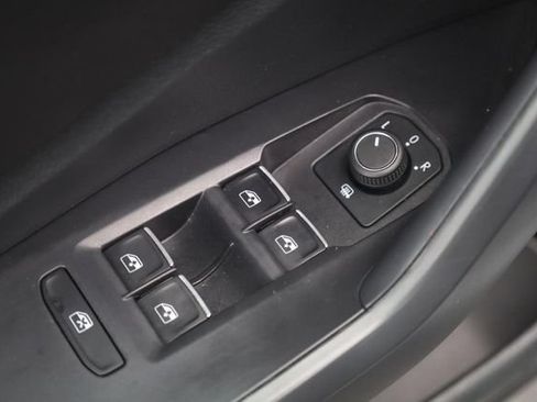Certified 2025 Volkswagen Jetta Sport FWD image 10