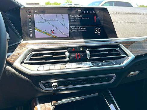Used 2023 BMW X5 xDrive40i w/ Luxury Seating Package AWD/4WD image 33
