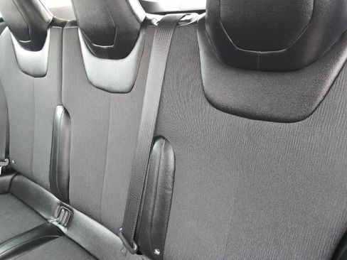 Used 2016 Tesla Model S 70 image 22