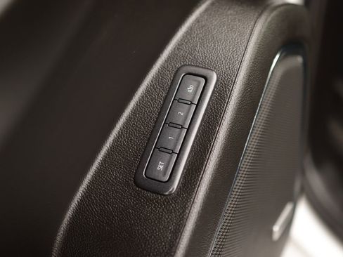 Used 2019 Chevrolet Suburban LT image 29